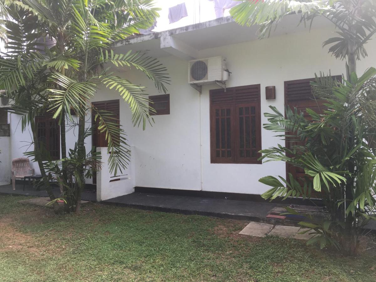 Family Guest House Mirissa Exteriér fotografie
